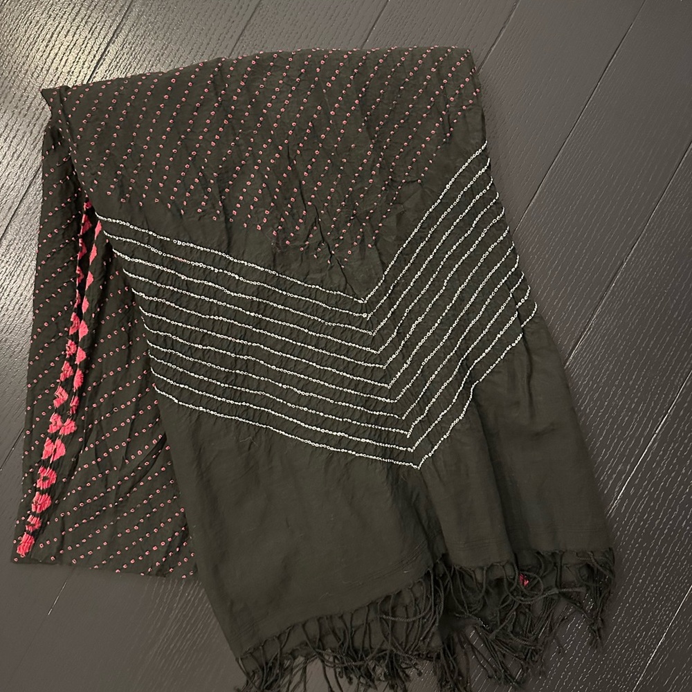 🩷 Maiwa “Bandhani” Hand died and woven cotton Black Scarf with Pink and White